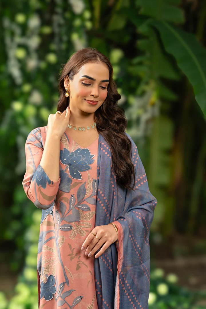 Peach and Greyish Blue Muslin Suit Set With Cut Work Dupatta - Image 4